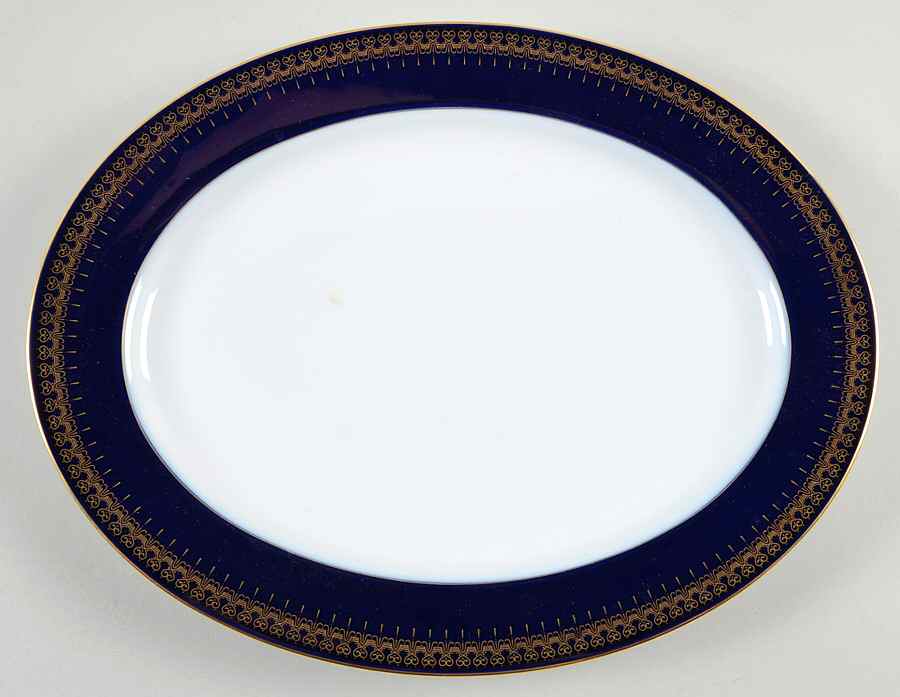 Romanov 11" Oval Serving Platter by Christineholm-1