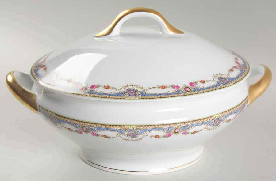 7143 Round Covered Vegetable by Crown China (Czech)-1