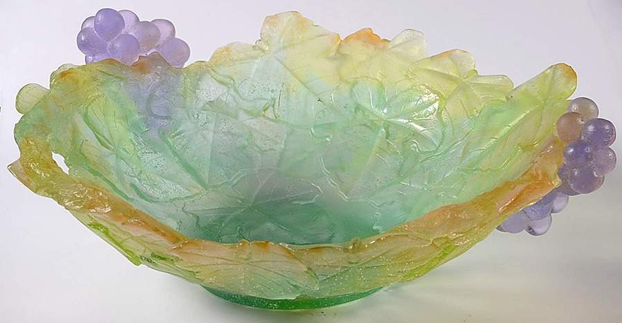 Grapes 9" Round Bowl by Daum-1
