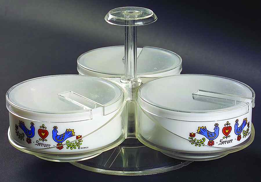Country Festival 3 Part Lazy Susan W/3 Glassware Bowls/Plastic Tops by Corning Corelle-1