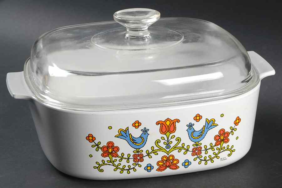 Country Festival 4 Quart Square Casserole with Lid by Corning Corelle-1