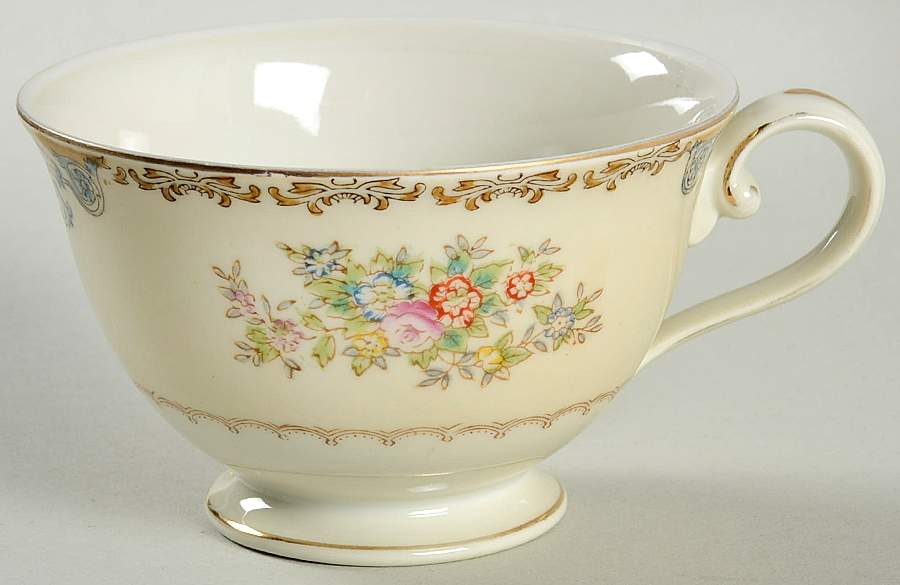 CIJ1 Footed Cup by Crown Ivory (Japan)-1