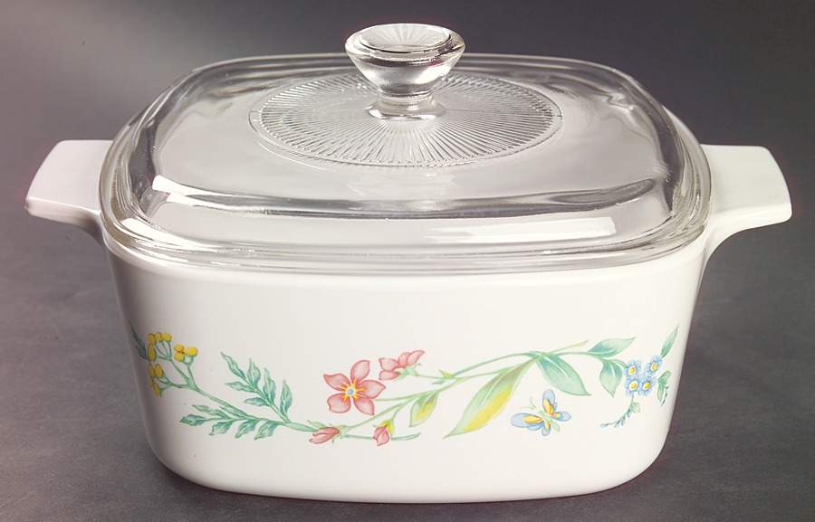 My Garden (Corelle) 1.5 Quart Square Casserole with Lid by Corning Corelle-1