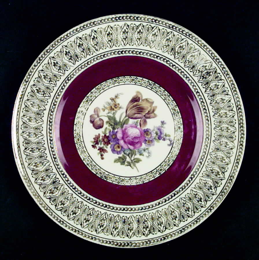 CZE58 Dinner Plate by Czechia-Czechoslovakia-1