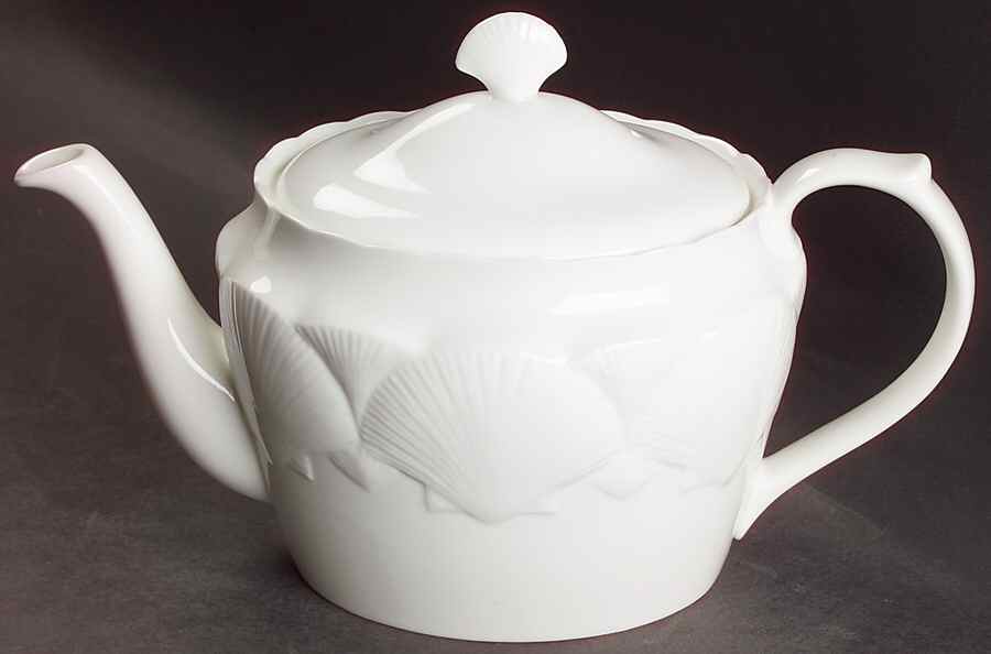 Oceanside Teapot & Lid by Coalport-1