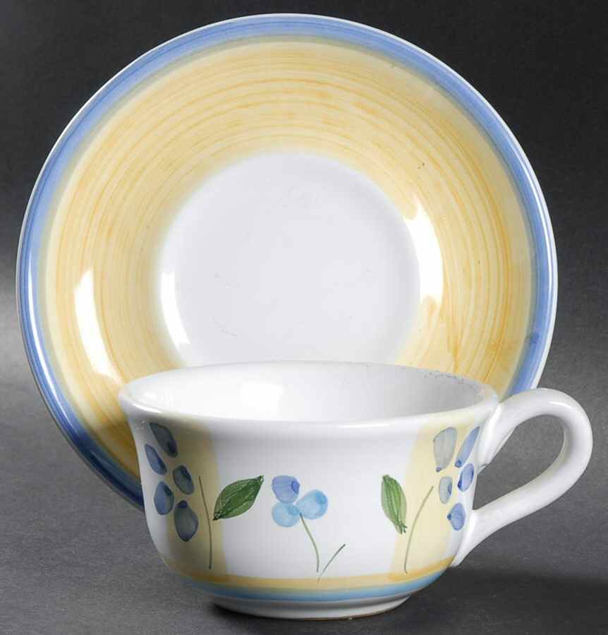 Zafferano Flat Cup & Saucer Set by Caleca-1