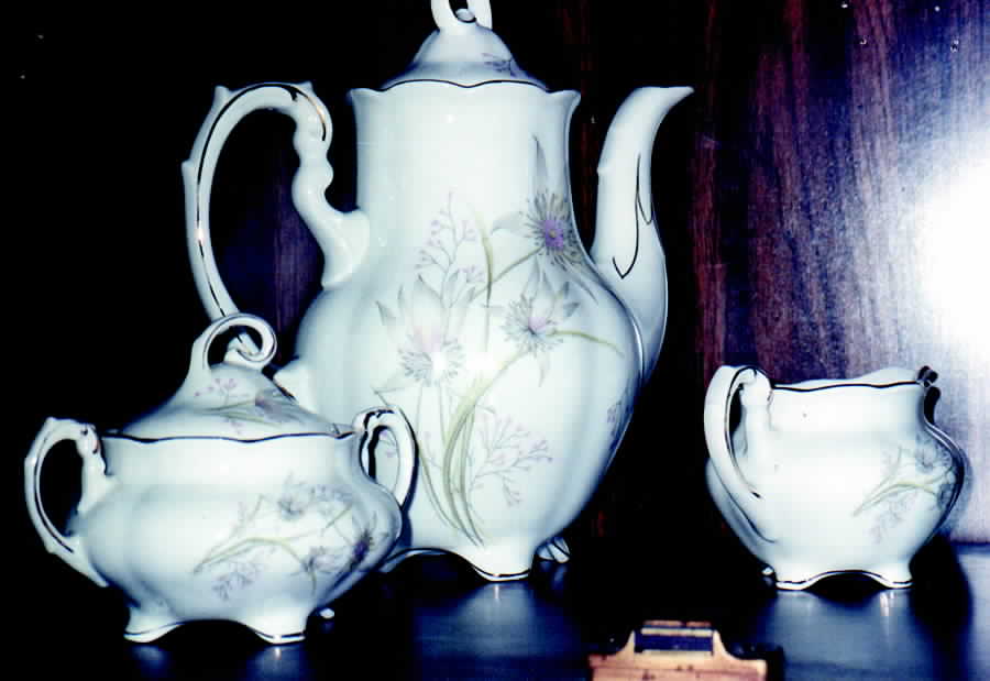 CWH7 Sugar Bowl & Lid by Crown Heiden-1