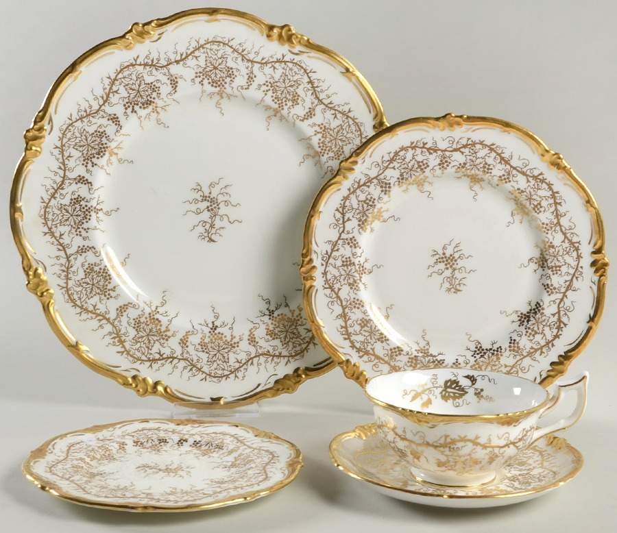 King's Plate 5 Piece Place Setting by Coalport-1