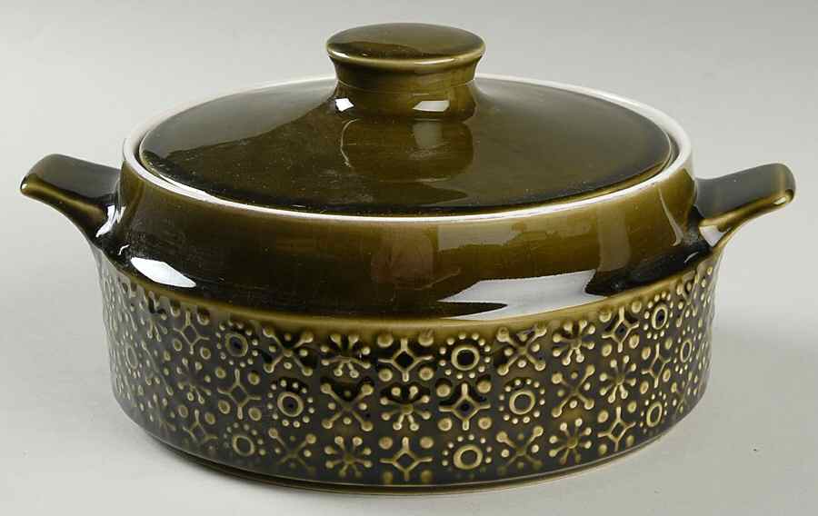 Connemara Erin Green 1.5 Qt Round Covered Casserole by Celtic (Ireland)-1