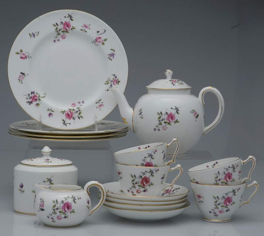 English Rosebud (Smooth Edge) 17 Piece Estate Set by Crown Staffordshire-1