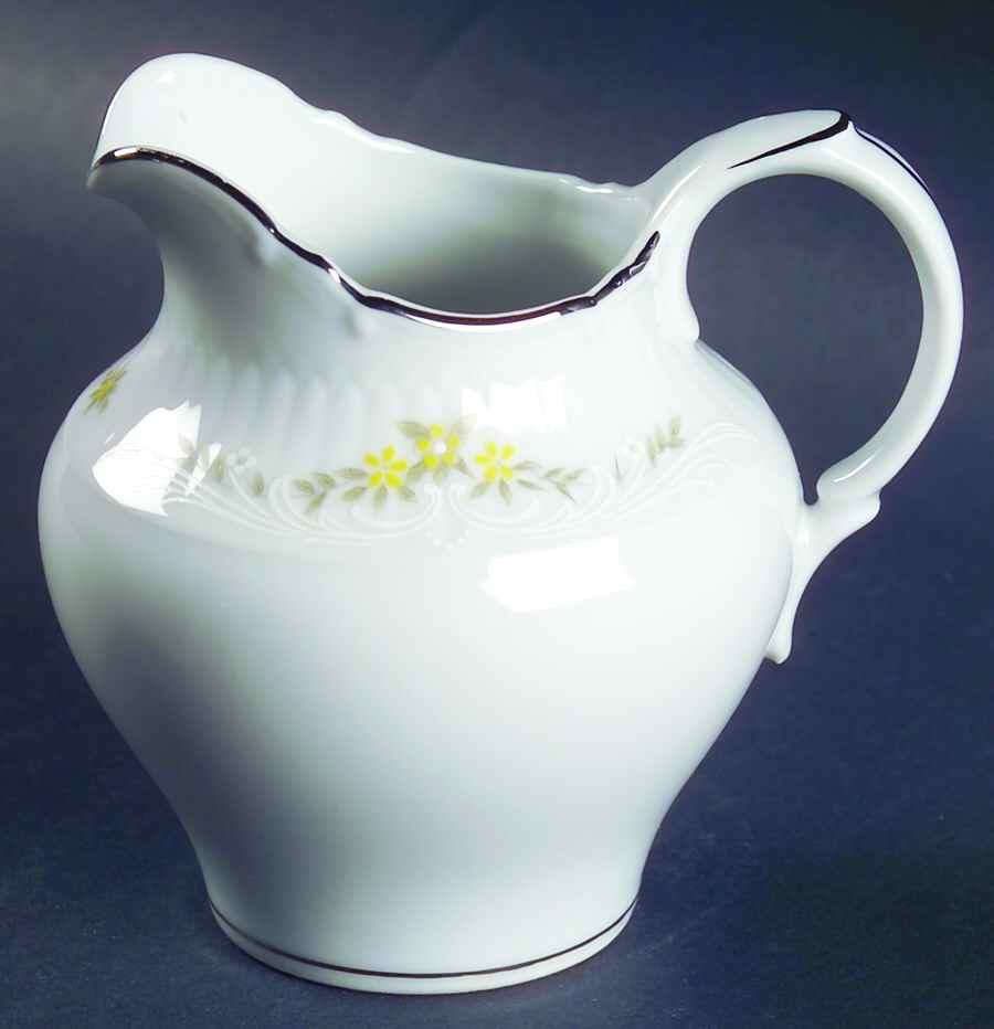 Cherie Creamer by Crown Royal (Japan)-1