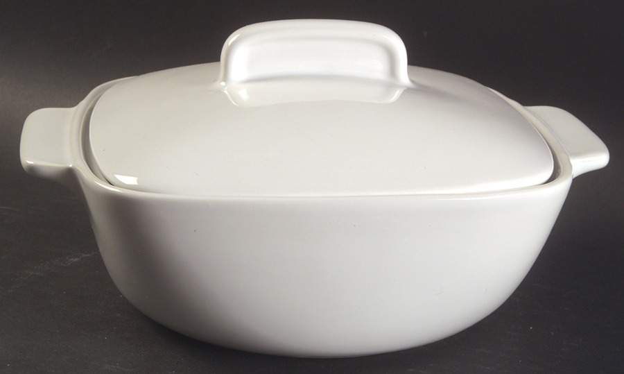 Pure White 1.5 Quart Square Casserole with Ceramic Lid by Corning Corelle-1