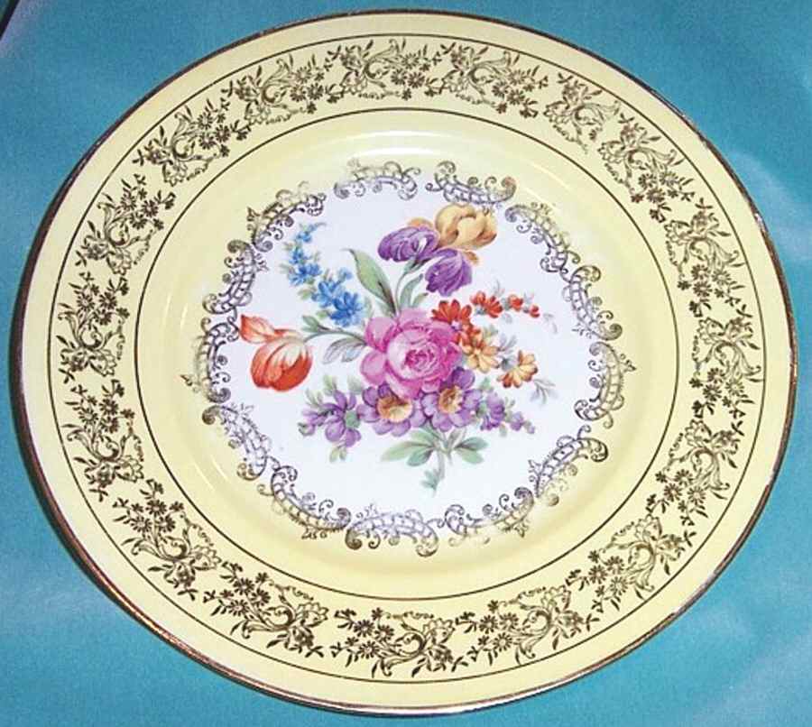 CZE124 Dinner Plate by Czechia-Czechoslovakia-1