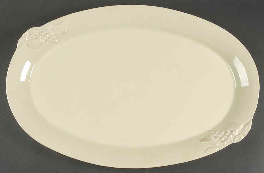 Madeira Harvest (Sage Green) 21" Oval Serving Platter by Casafina-1