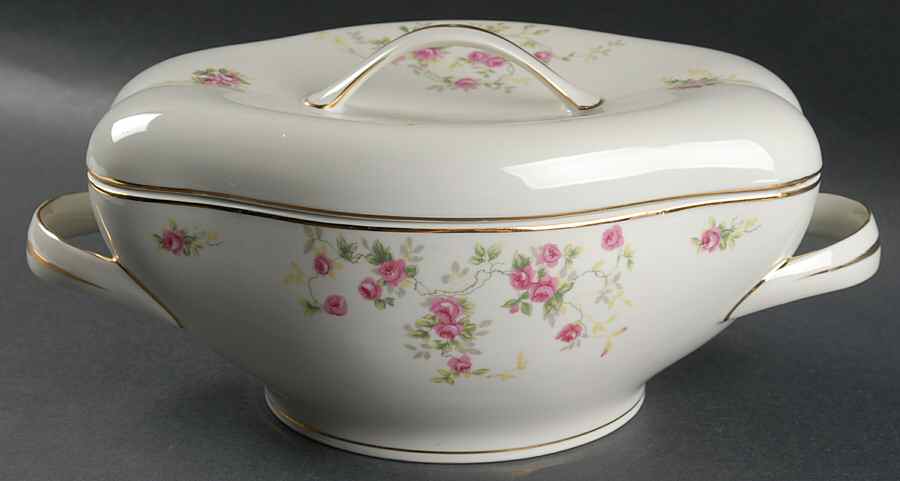 CST7 Oval Covered Vegetable by Crescent (Japan)-1