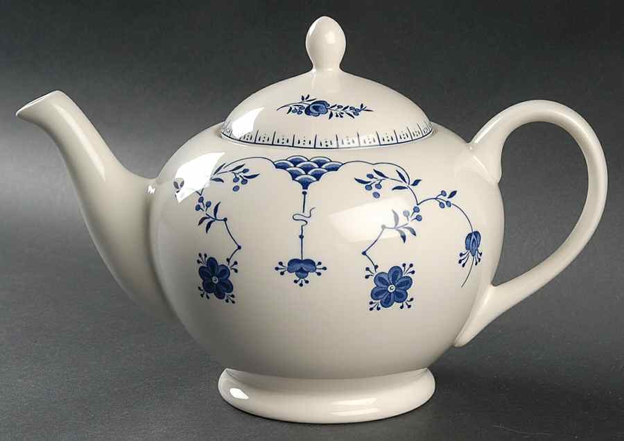 Helsinki Finlandia (Smooth Edge) Teapot & Lid by Churchill-1