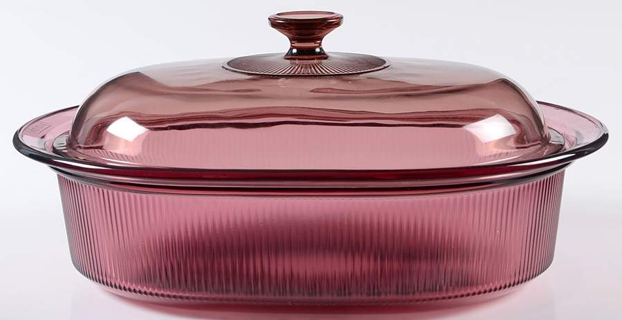 Visions Cranberry 4 Quart Oval Roaster with Lid by Corning Corelle-1