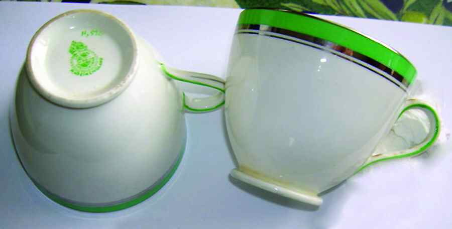 11579 Footed Cup by Crown Chelsea-1