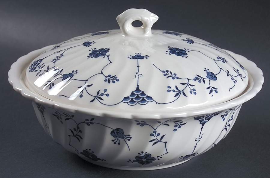 Finlandia (Swirl Rim, Columbia, Malaysia) Round Covered Vegetable by Churchill-1