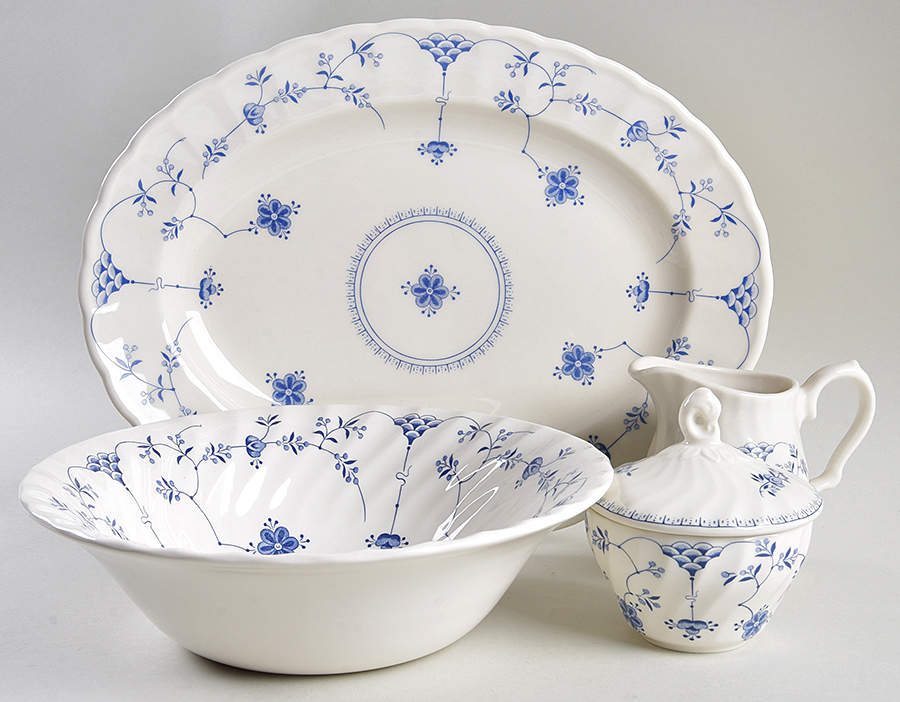 Finlandia (Swirl Rim, Columbia, Malaysia) 5 Piece Hostess Set by Churchill-1