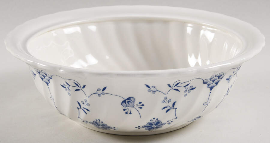 Finlandia (Swirl Rim, Columbia, Malaysia) Round Vegetable No Lid by Churchill-1
