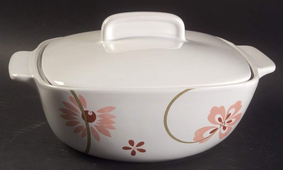 Pretty Pink (Corelle) 1.5 Quart Square Casserole with Ceramic Lid by Corning Corelle-1