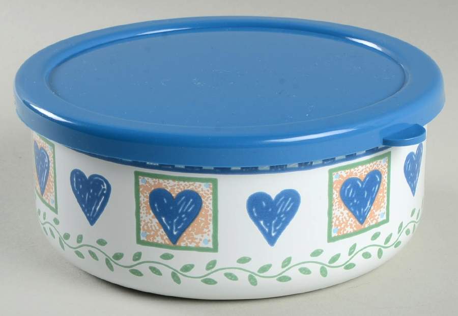 Hearts & Vines (Corelle) 5" Metal Bowl W/Plastic Lid by Corning Corelle-1