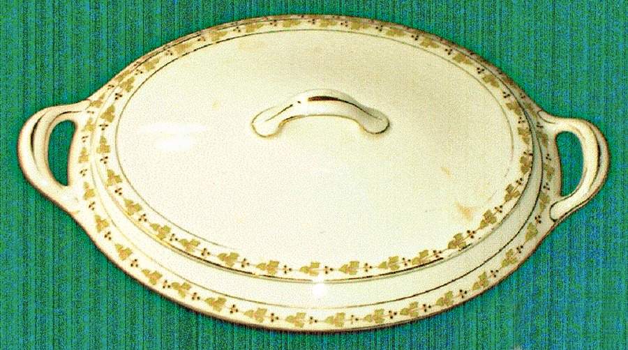 1735 Oval Covered Vegetable by Canonsburg-1