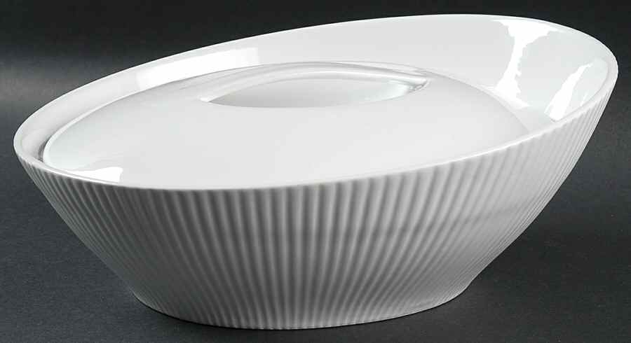 Scandia White 1 Quart Oval Covered Casserole by Corning Corelle-1