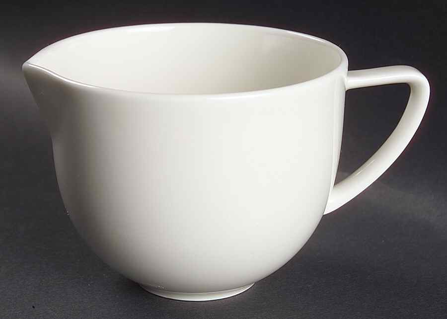 Coral Edge Creamer by Calvin Klein-1