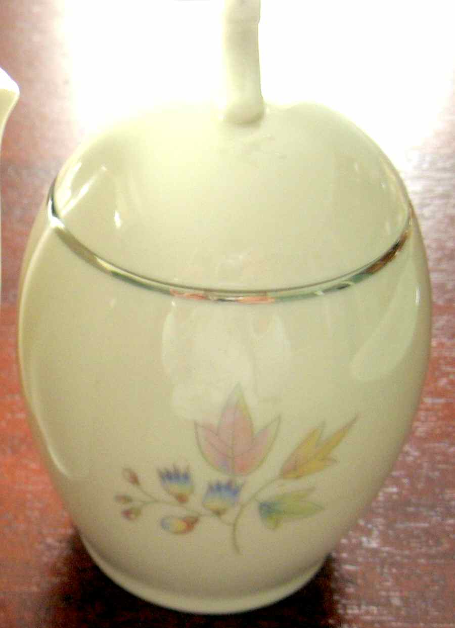 CFC2 Sugar Bowl & Lid by Classic Fine China-1
