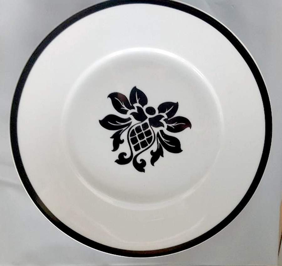CLR37 Salad Plate by The Cellar (China)-1