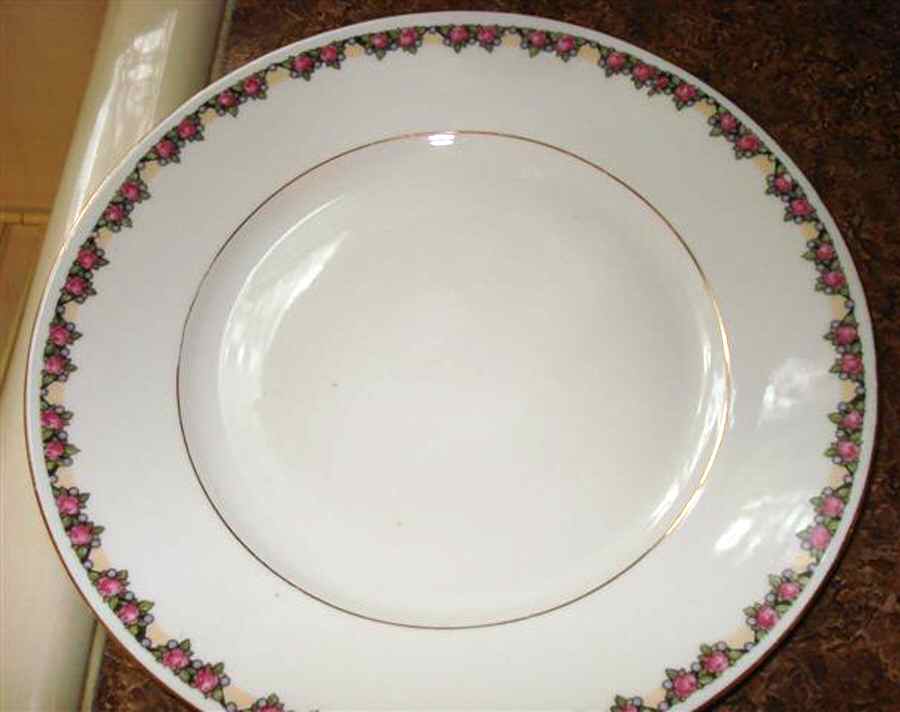 DUX2 Dinner Plate by Royal Dux-1