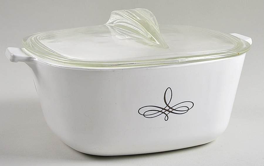 Black Trefoil 2.5 Quart Square Casserole with Lid by Corning Corelle-1