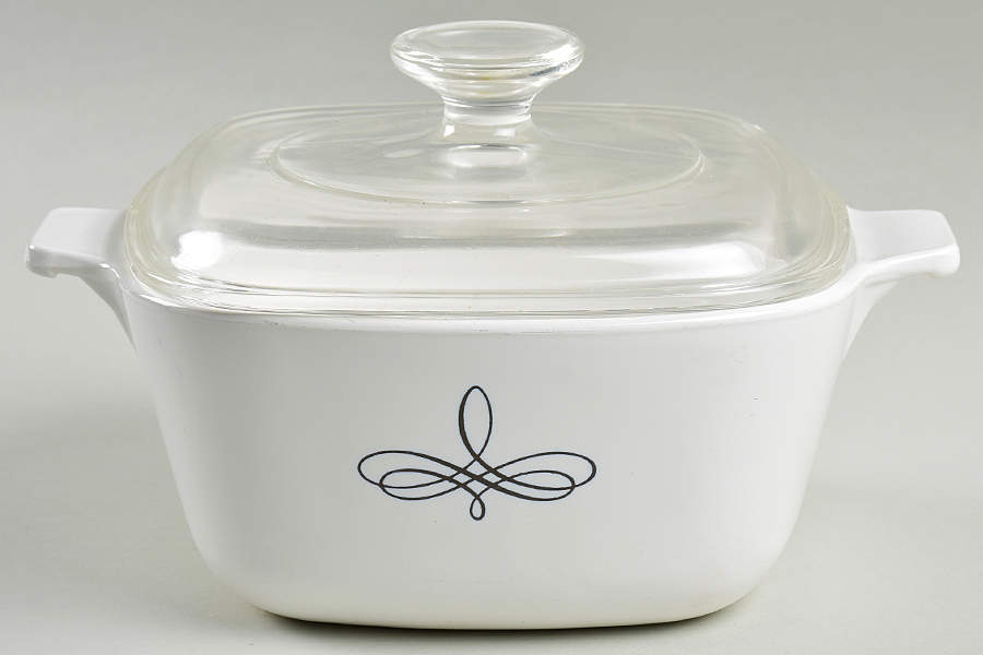 Black Trefoil 1.75 Quart Square Casserole with Lid by Corning Corelle-1