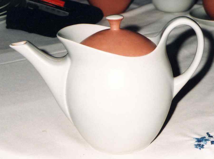 CCA6 Teapot & Lid by Crown Clarence-1