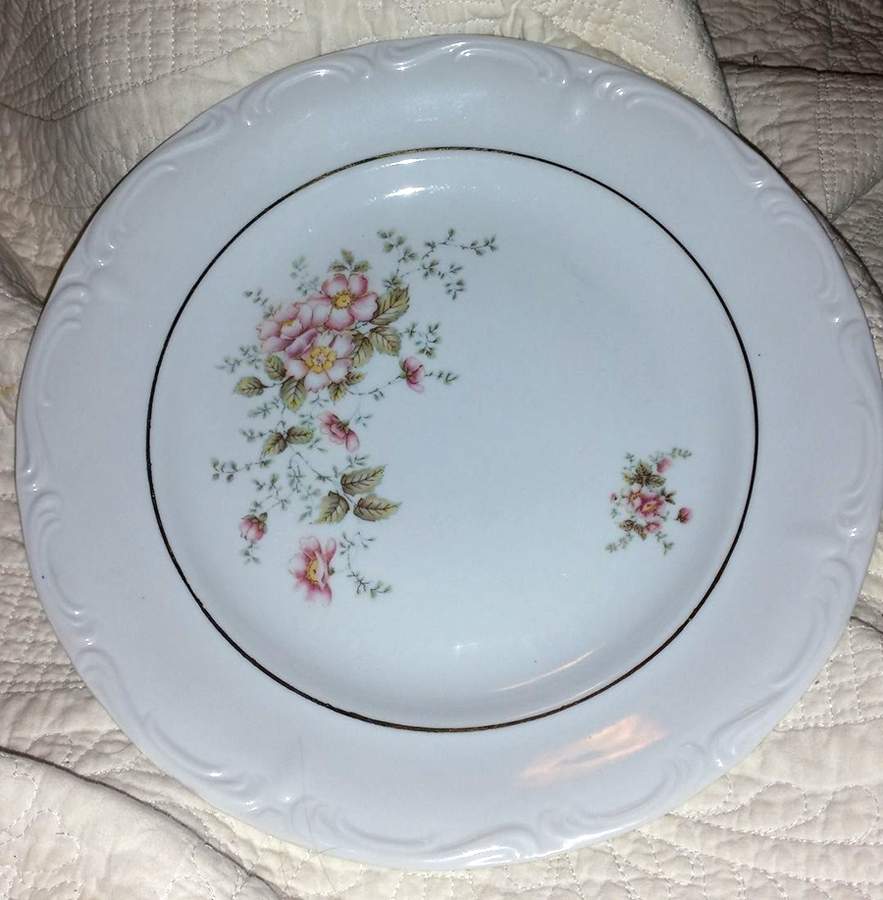 CWM7 Dinner Plate by Crown Regent (Romania)-1