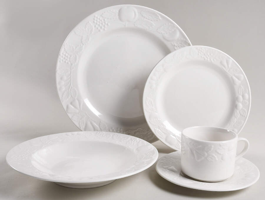 C5D1 5 Piece Place Setting by Collins Co Ltd-1