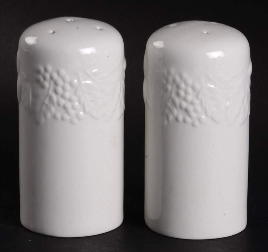 C5D1 Salt & Pepper Set by Collins Co Ltd-1