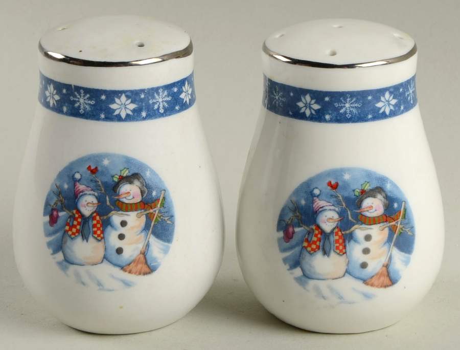C4R1 Salt & Pepper Set by Crofton-1
