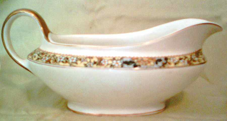 CAN231 Gravy Boat by Canonsburg-1