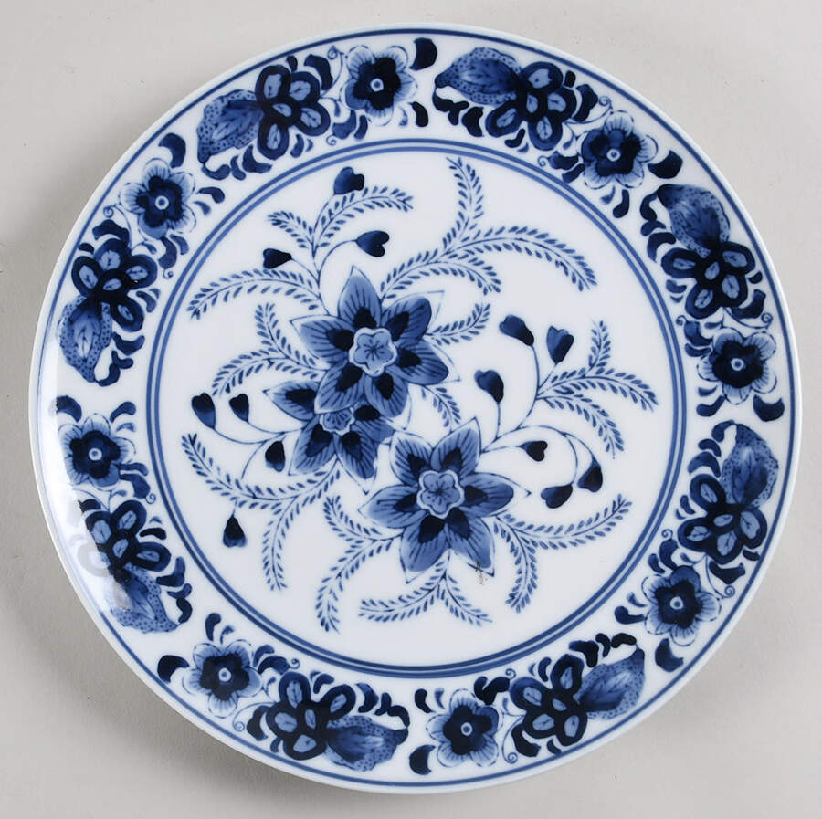 CXM4 Dinner Plate by Centrum-1