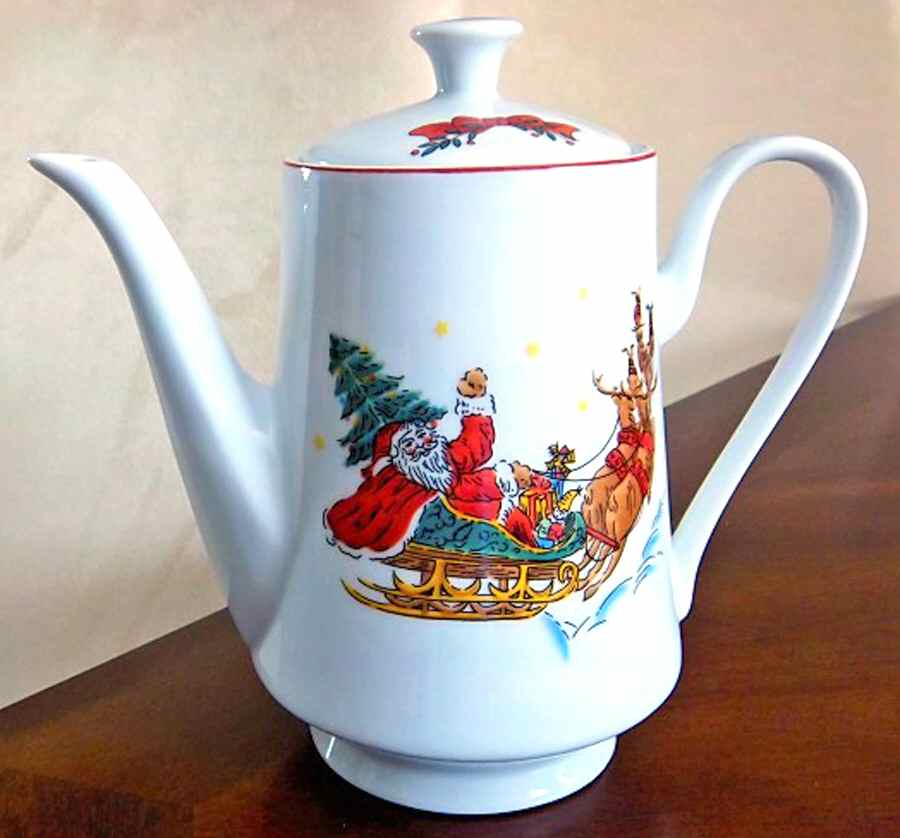 Santa Sleigh Coffee Pot & Lid by The Cellar (China)-1