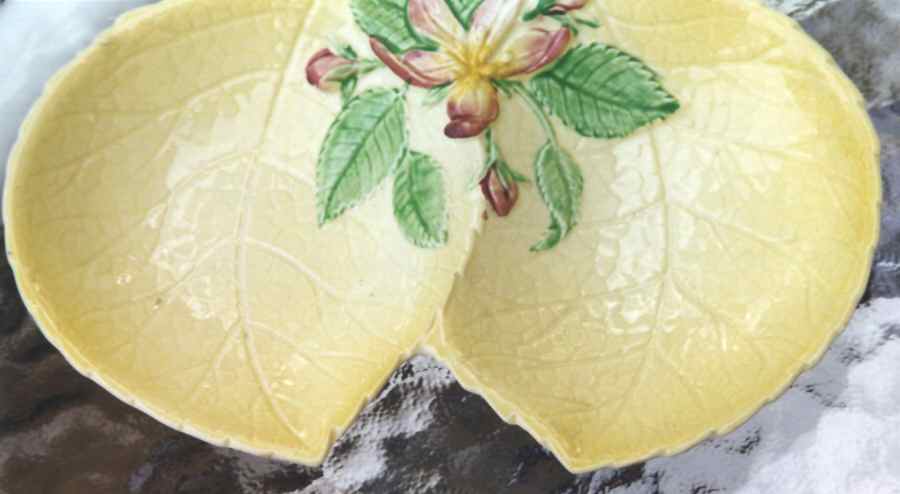 Apple Blossom Yellow 2-Part Relish by Carlton Ware (England)-1