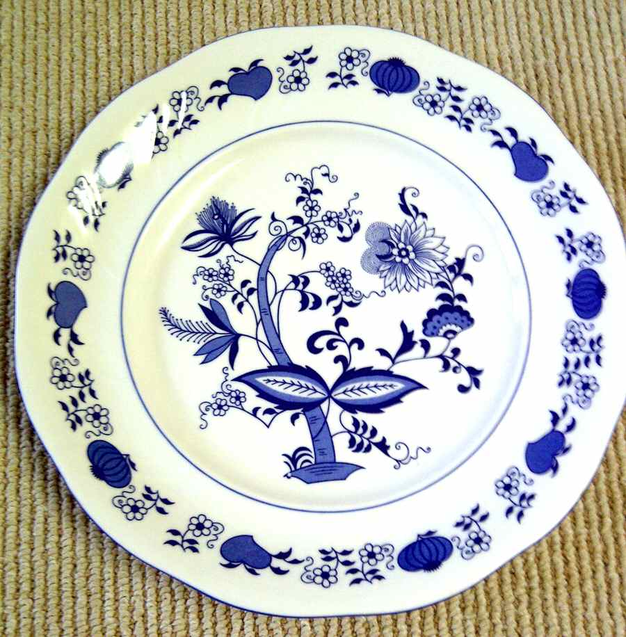Blue Onion Dinner Plate by Cuisena Royal Porce-1
