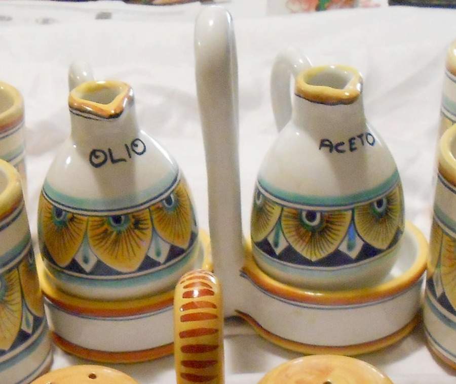 Pavone Vinegar and Oil Tray Set by Cottura-1