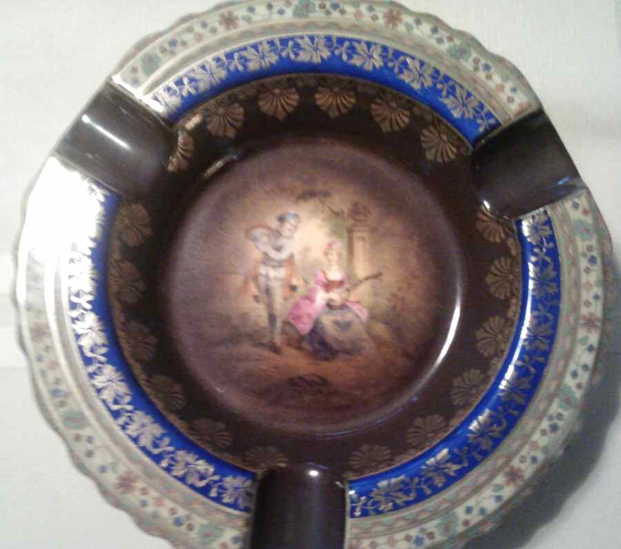 CZE258 3 Slot Round Ashtray by Czechia-Czechoslovakia-1