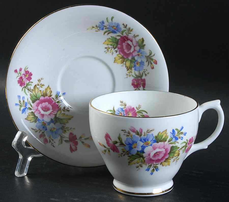 580-59 Footed Cup & Saucer Set by Clarence (England)-1