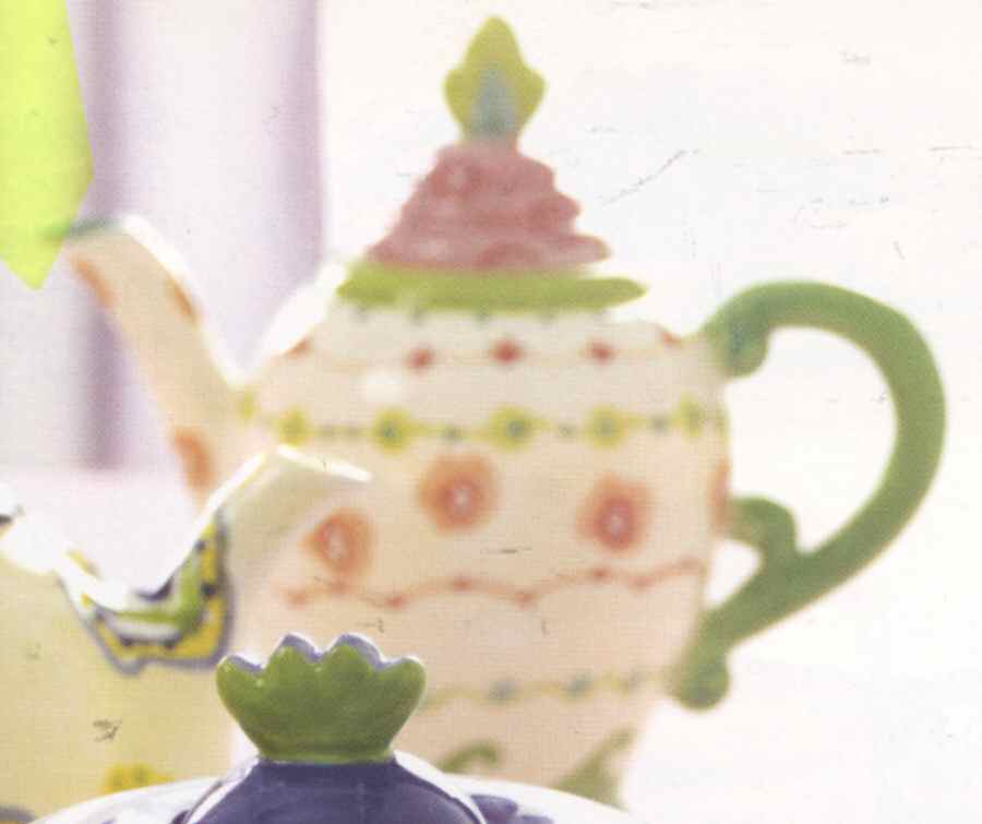 Pekoe&Chamomile Teapot & Lid by Cupcakes & Cartwheel-1