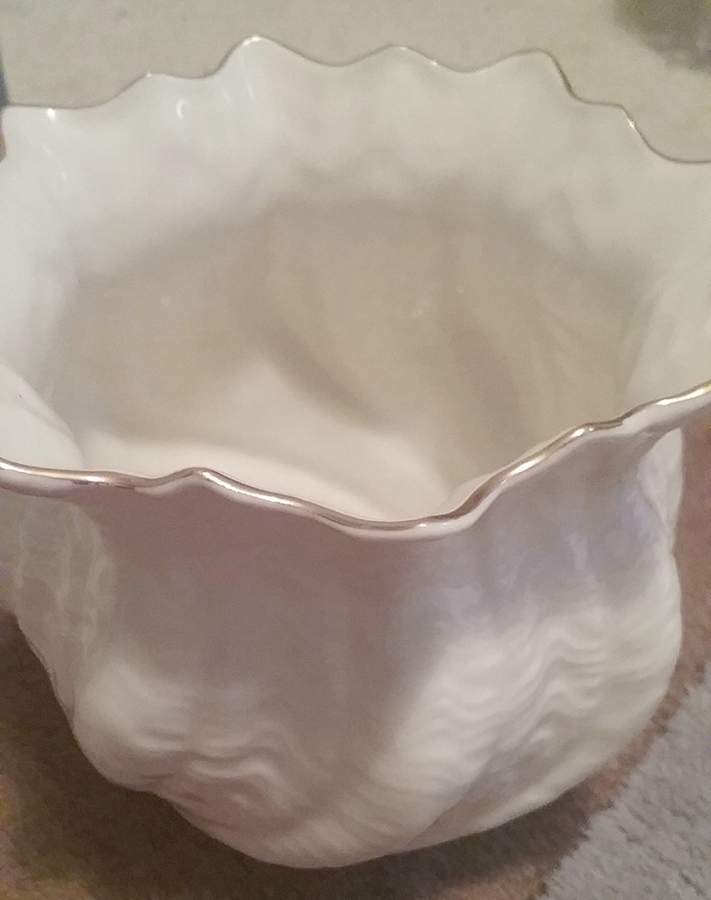 Flower Pot 4" Flower Pot by Belleek Pottery (Ireland)-1